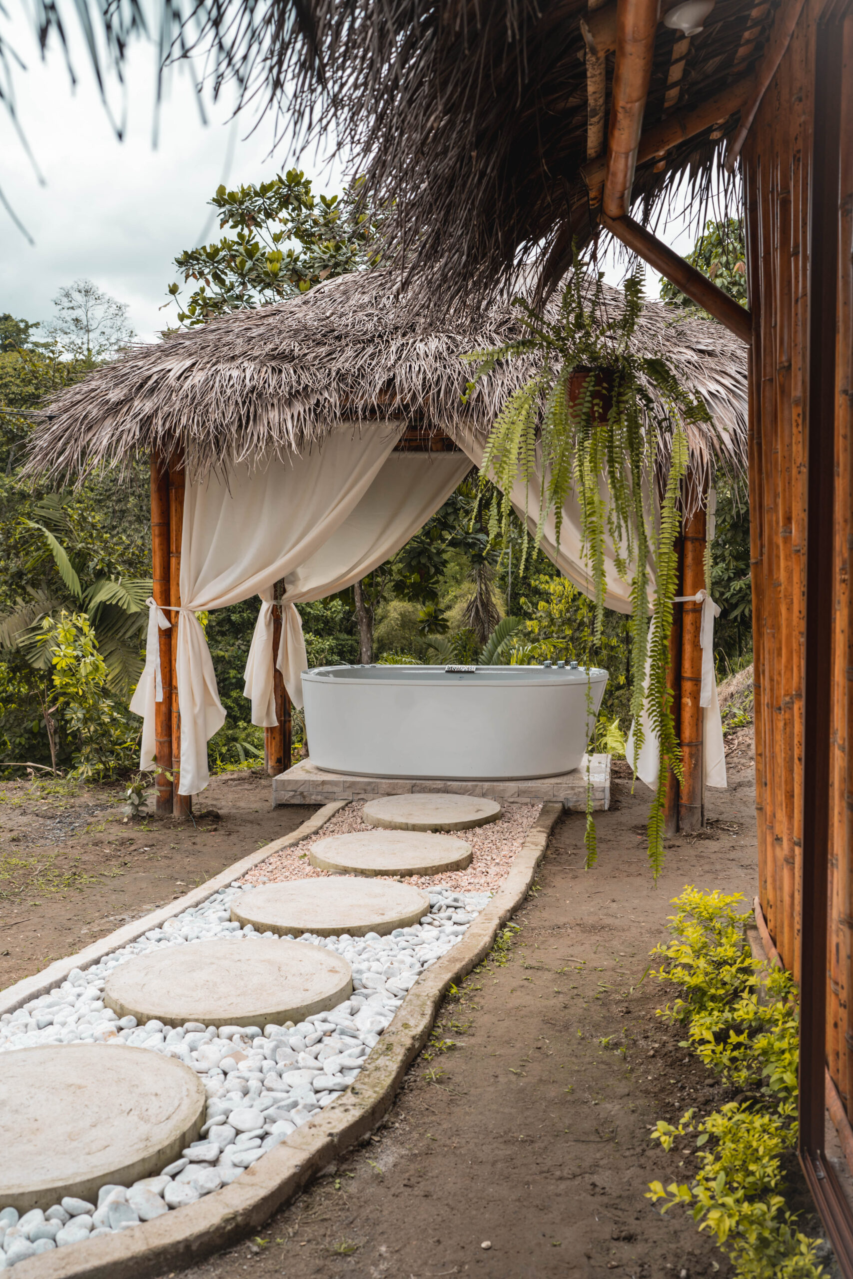 Glamping con jacuzzi